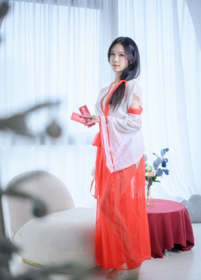 凯茜 顺从的女孩