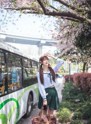 列兵查林